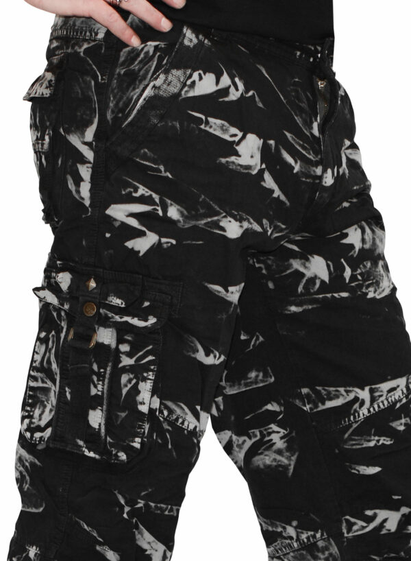 Dark Camo Cargo Pants - Bild 5